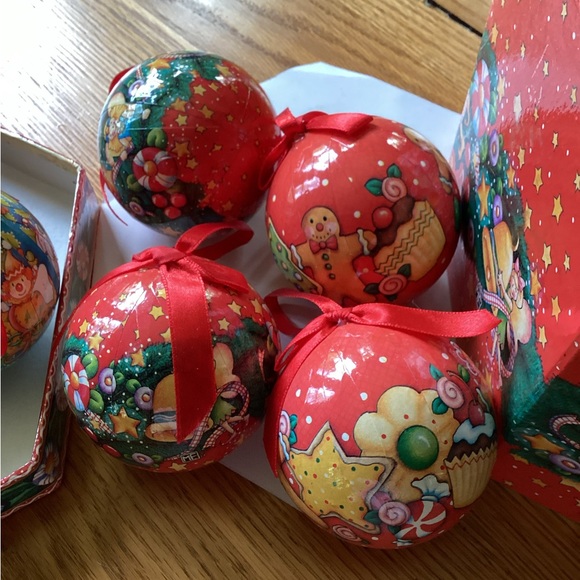 Mary Engelbreit🌺 Kurt S Adler Christmas Ornament Set. - Picture 6 of 16